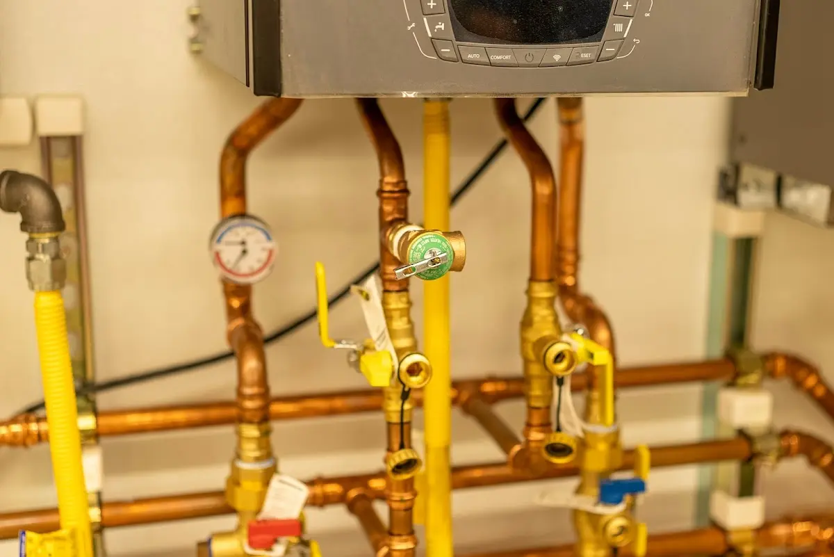 Licensed technician providing Pipe Repair for a homeowner in Ephrata